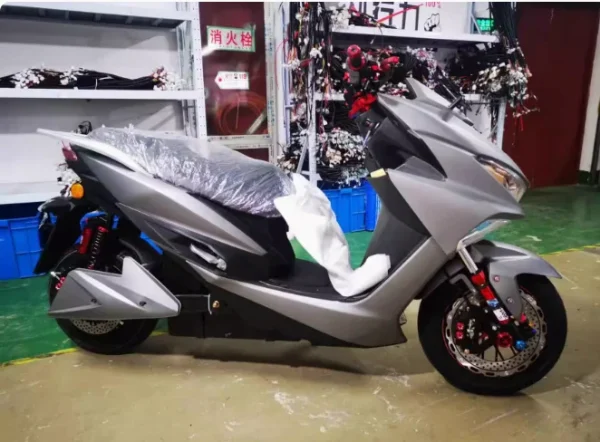 4000w Strong Power Adult Electric E Moto Motorbike Sports Motorcycle 28AH Electric motorcycle - Image 3