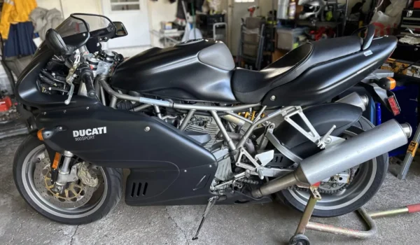 2002 Ducati 900 S