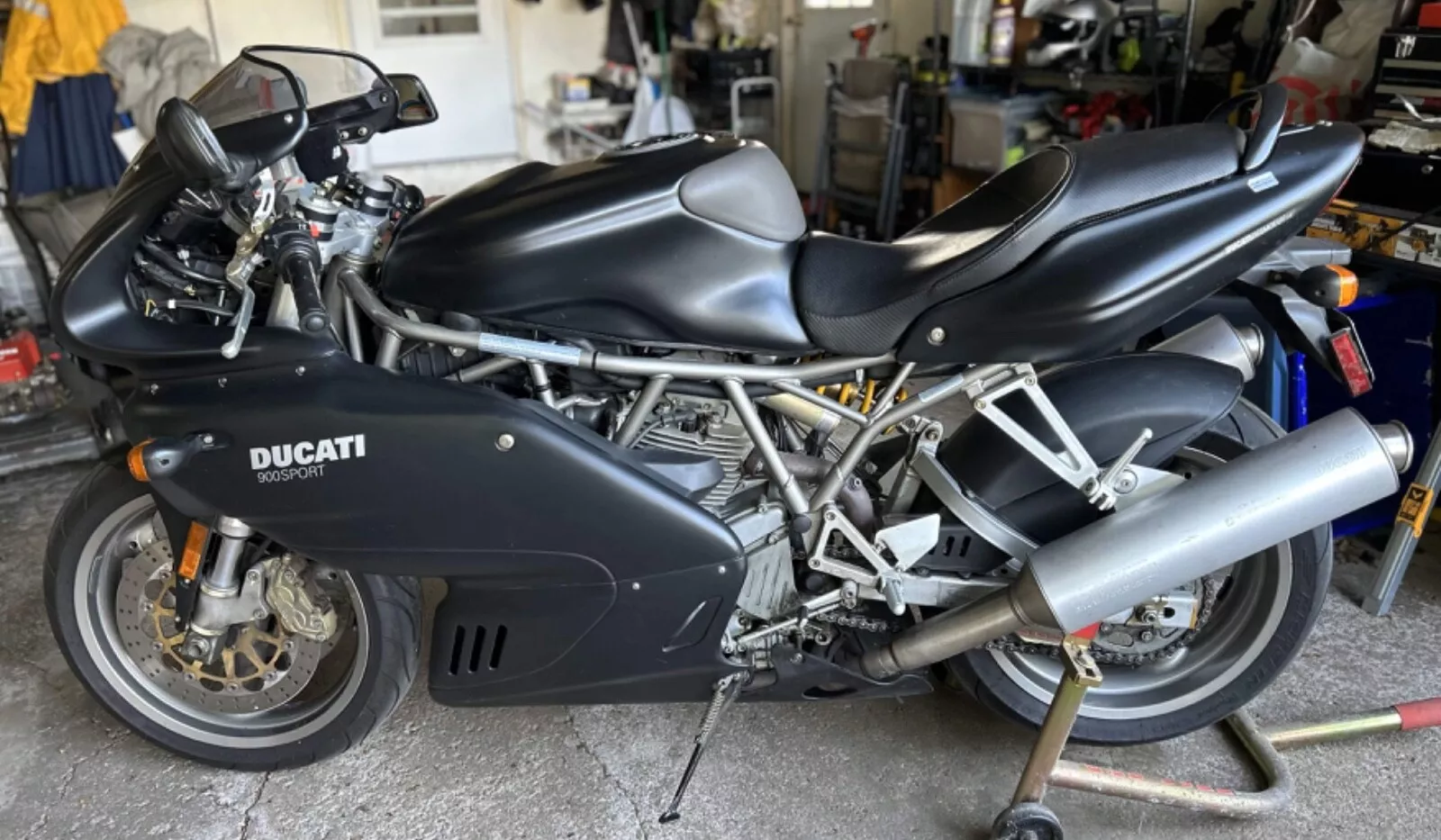 2002 Ducati 900 S